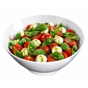 Tomaattia, mozzarellaa ja basilikaa/kg,